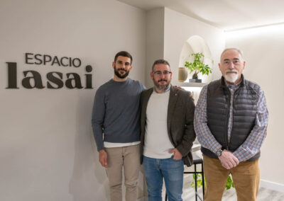 desayuno-con-experiencias-fer-joven-espacio-lasai-perspectivas-economicas-2024-1