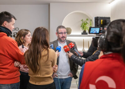 desayuno-con-experiencias-fer-joven-espacio-lasai-perspectivas-economicas-2024-11