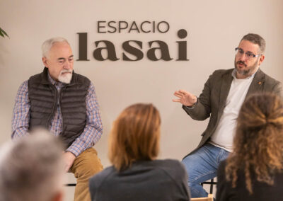 desayuno-con-experiencias-fer-joven-espacio-lasai-perspectivas-economicas-2024-4